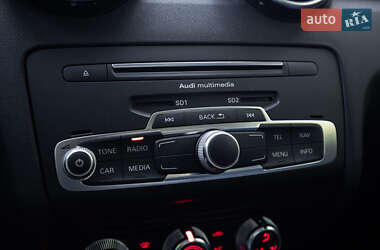 Хетчбек Audi A1 2015 в 