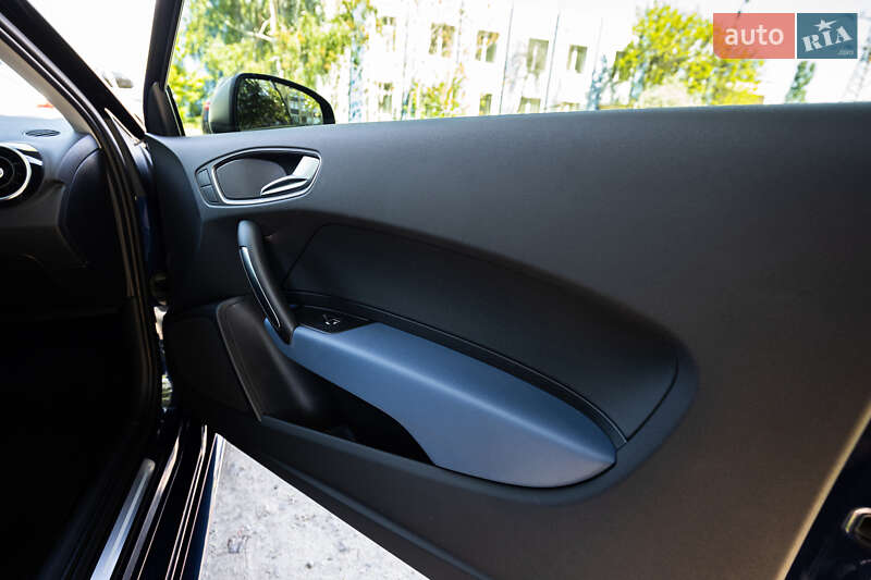 Хэтчбек Audi A1 2015 в Киеве