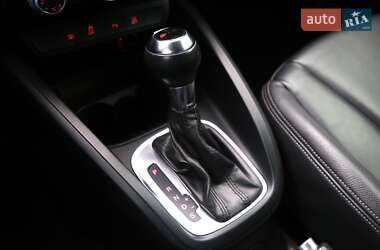 Хэтчбек Audi A1 2012 в 