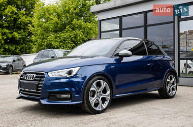 Хэтчбек Audi A1 2015 в 