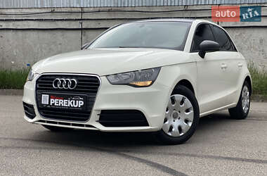Хэтчбек Audi A1 2013 в 
