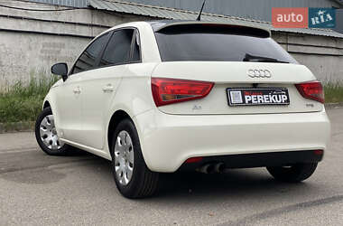 Хэтчбек Audi A1 2013 в 