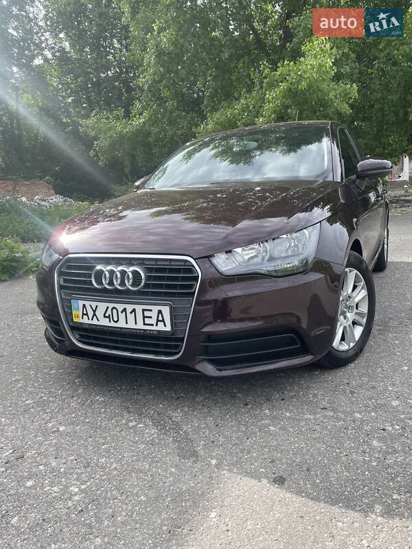 Хэтчбек Audi A1 2013 в 