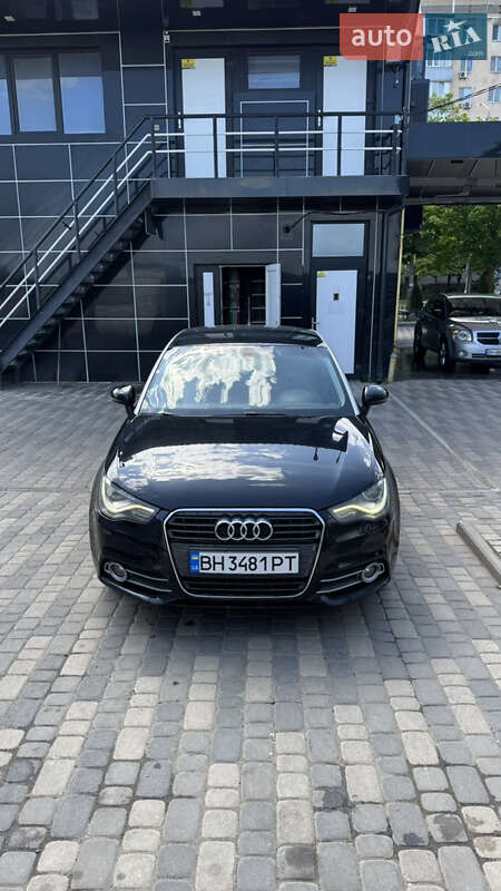 Хэтчбек Audi A1 2010 в Южном