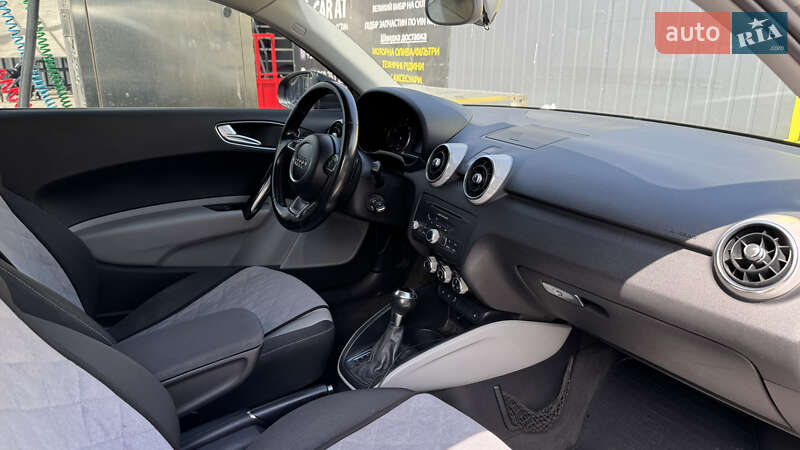 Хэтчбек Audi A1 2010 в Южном