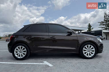 Хэтчбек Audi A1 2013 в 
