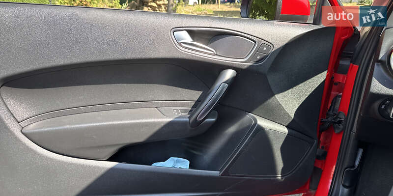 Хэтчбек Audi A1 2011 в Одессе