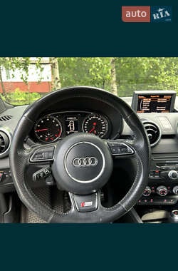 Хэтчбек Audi A1 2011 в 