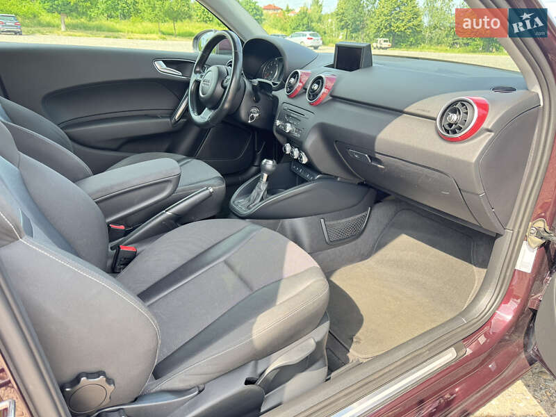 Хэтчбек Audi A1 2011 в Ужгороде