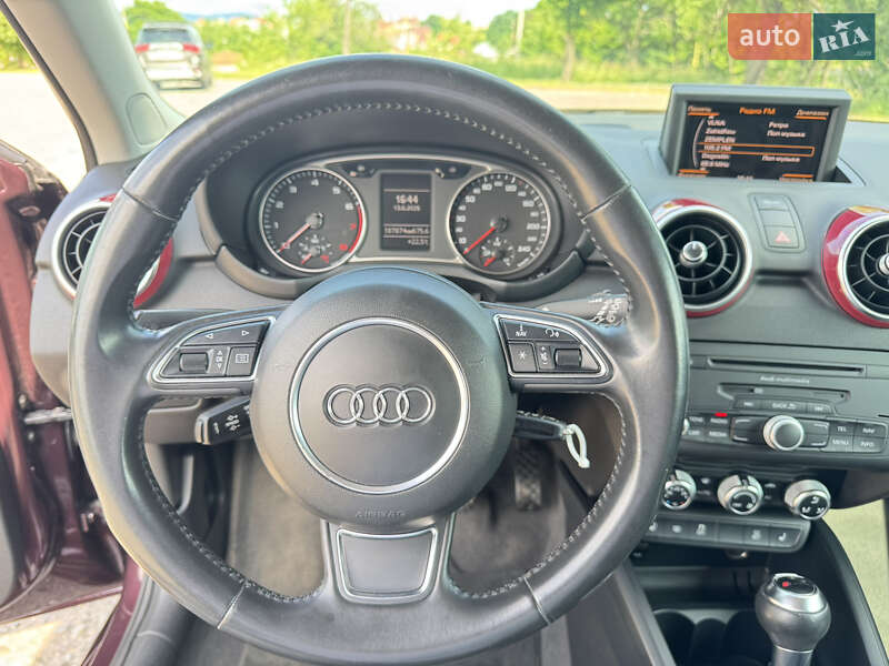 Хэтчбек Audi A1 2011 в Ужгороде