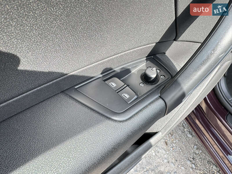 Хэтчбек Audi A1 2011 в Ужгороде