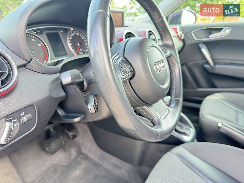 Хэтчбек Audi A1 2011 в Ужгороде