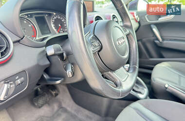 Хэтчбек Audi A1 2011 в 