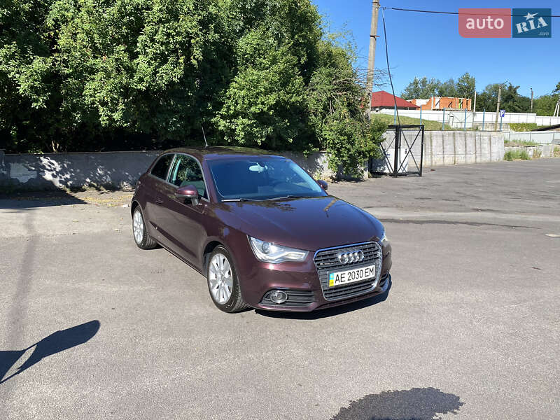 Хэтчбек Audi A1 2011 в Ужгороде