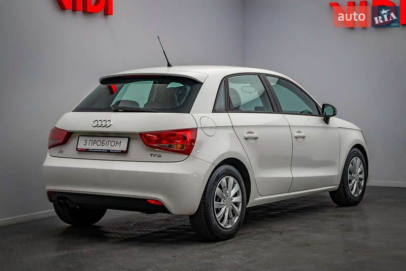 Хэтчбек Audi A1 2013 в Киеве