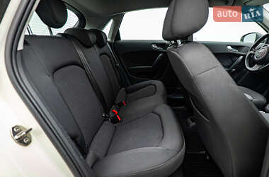 Хэтчбек Audi A1 2013 в 