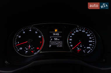 Хэтчбек Audi A1 2013 в 