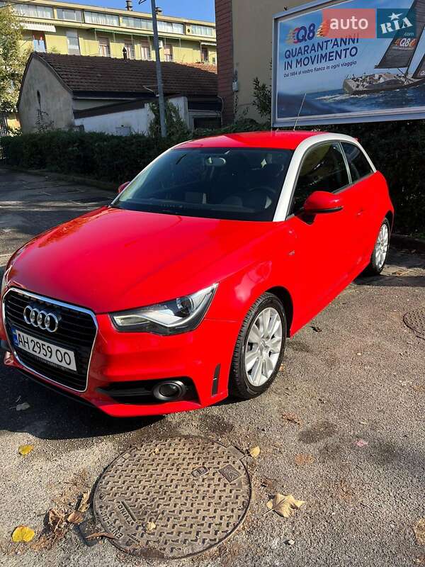 Хэтчбек Audi A1 2011 в Киеве