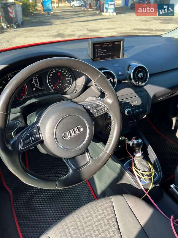 Хэтчбек Audi A1 2011 в Киеве