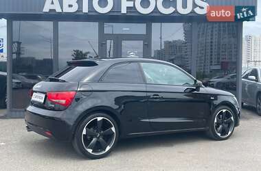Хэтчбек Audi A1 2011 в 