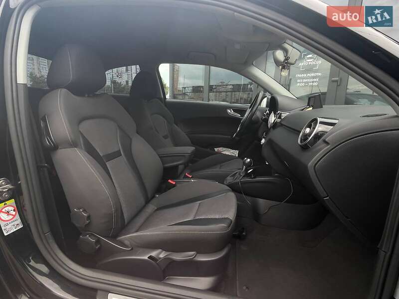 Хэтчбек Audi A1 2011 в Киеве