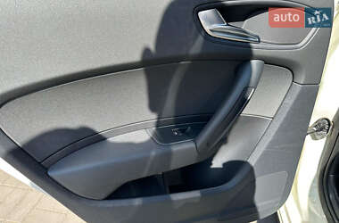 Хэтчбек Audi A1 2014 в 