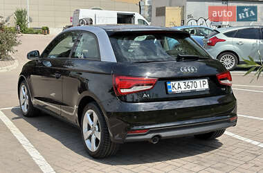 Хэтчбек Audi A1 2015 в 
