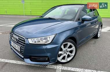 Хэтчбек Audi A1 2015 в 