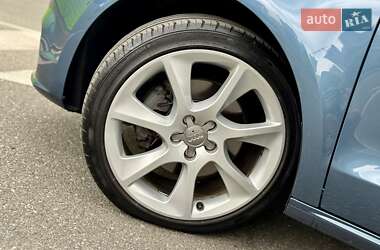 Хэтчбек Audi A1 2015 в 
