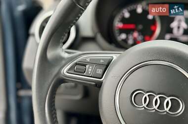 Хэтчбек Audi A1 2015 в 