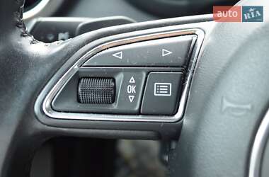 Хэтчбек Audi A1 2010 в 