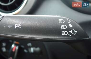 Хэтчбек Audi A1 2010 в 