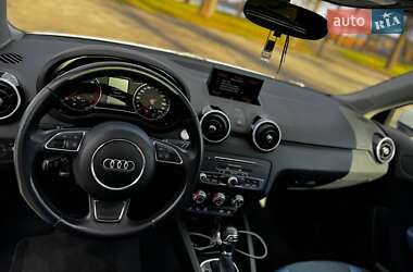 Хэтчбек Audi A1 2015 в 