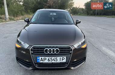 Хэтчбек Audi A1 2012 в 
