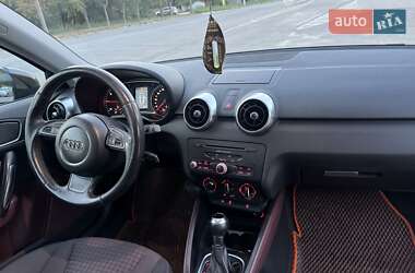 Хэтчбек Audi A1 2012 в 