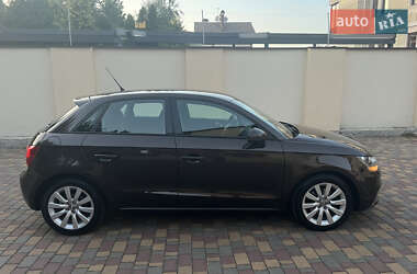 Хэтчбек Audi A1 2013 в 