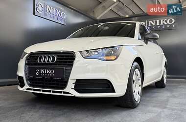 Хэтчбек Audi A1 2013 в 