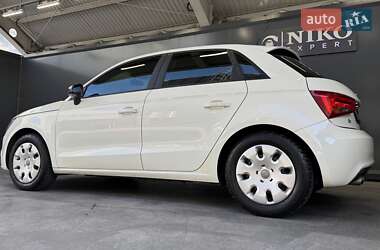 Хэтчбек Audi A1 2013 в 