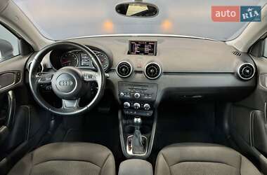 Хэтчбек Audi A1 2013 в 