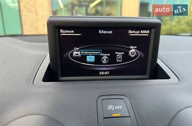 Хэтчбек Audi A1 2013 в 