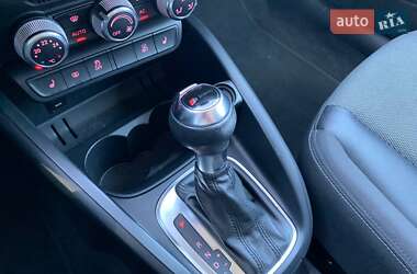 Хэтчбек Audi A1 2011 в 