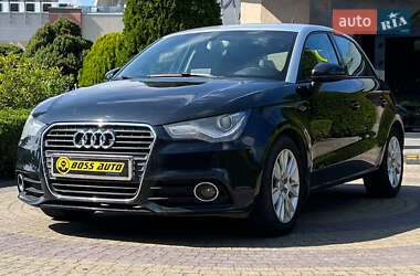 Хэтчбек Audi A1 2012 в 
