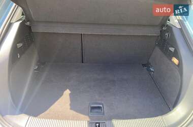 Хетчбек Audi A1 2012 в 