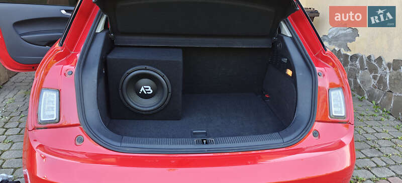Хэтчбек Audi A1 2012 в Львове