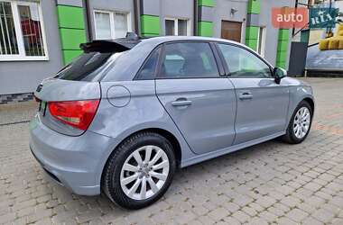 Хетчбек Audi A1 2012 в 