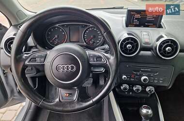 Хетчбек Audi A1 2012 в 