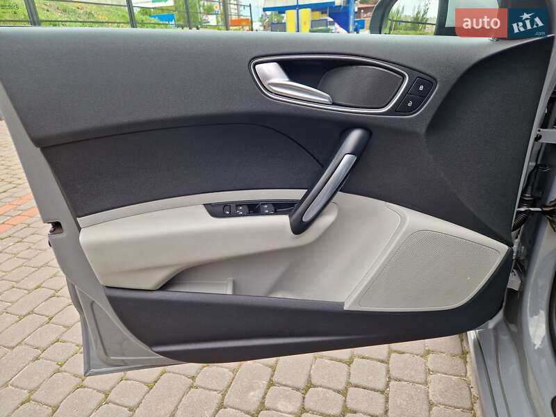 Хэтчбек Audi A1 2012 в Тернополе