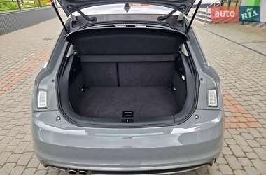 Хетчбек Audi A1 2012 в 