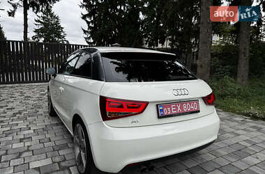 Хэтчбек Audi A1 2011 в 
