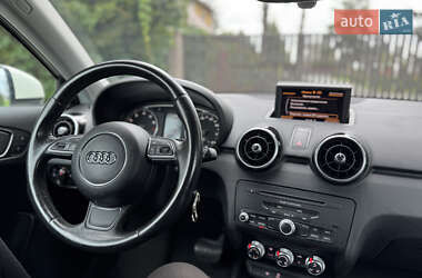 Хэтчбек Audi A1 2011 в 